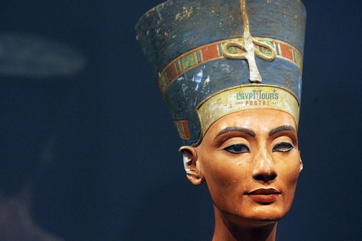 Busto de Nefertiti - Egypt Tours Portal