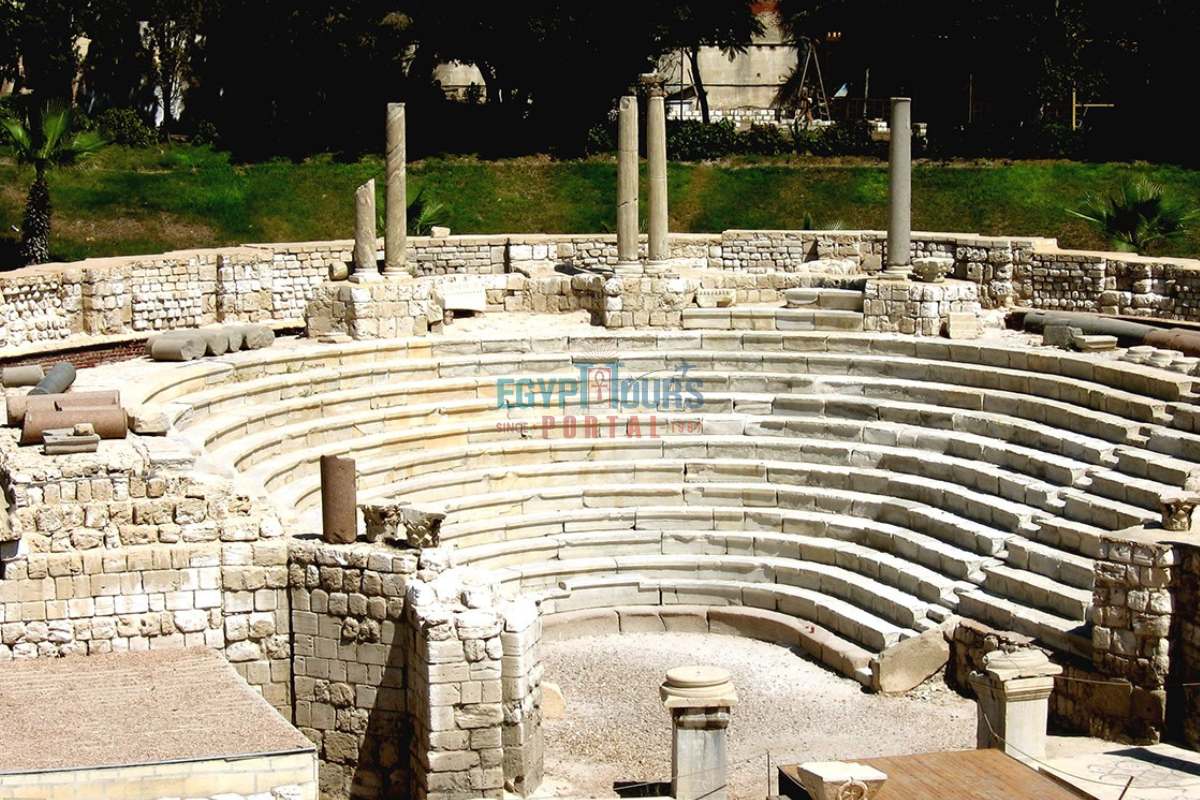 O Anfiteatro Romano de Alexandria - Egypt Tours Portal