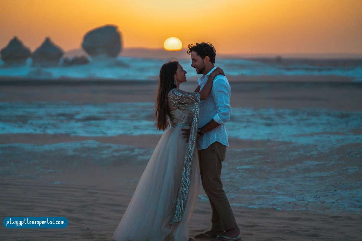 pôr do sol no Deserto Branco - Egypt Tours Portal