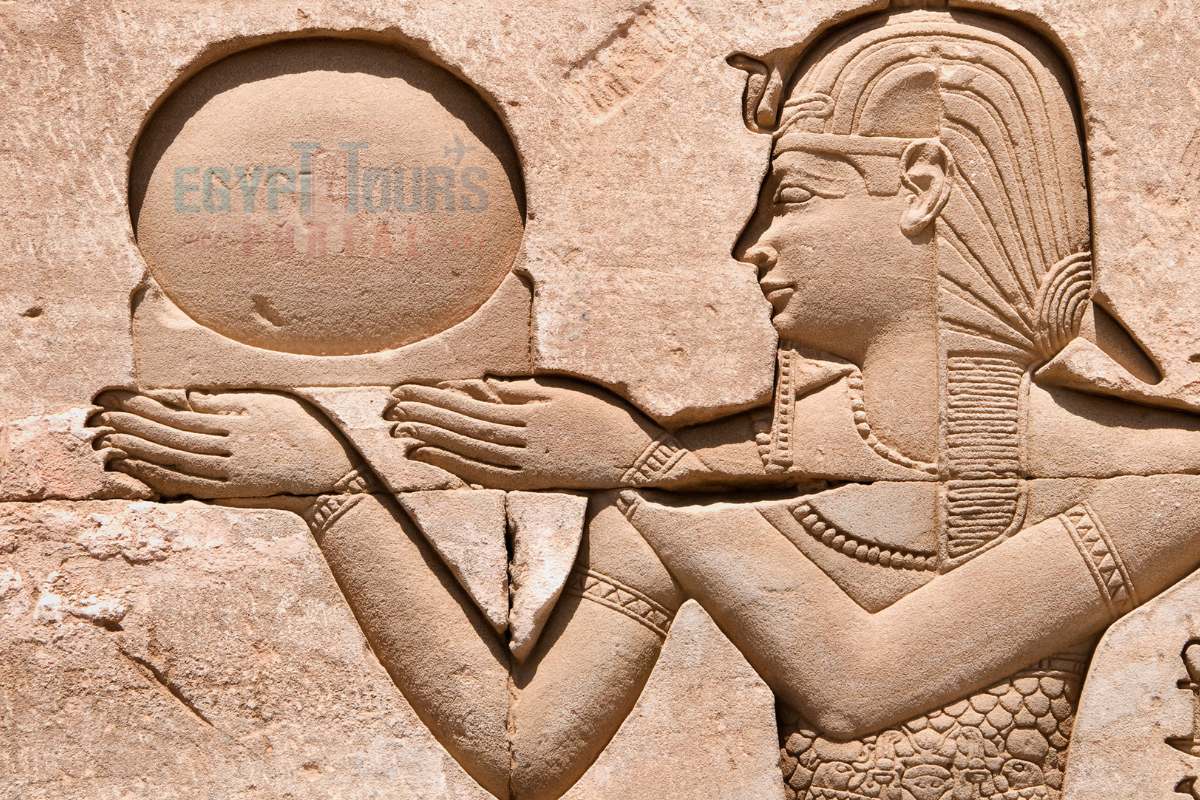 Cleópatra IV - Egypt Tours Portal