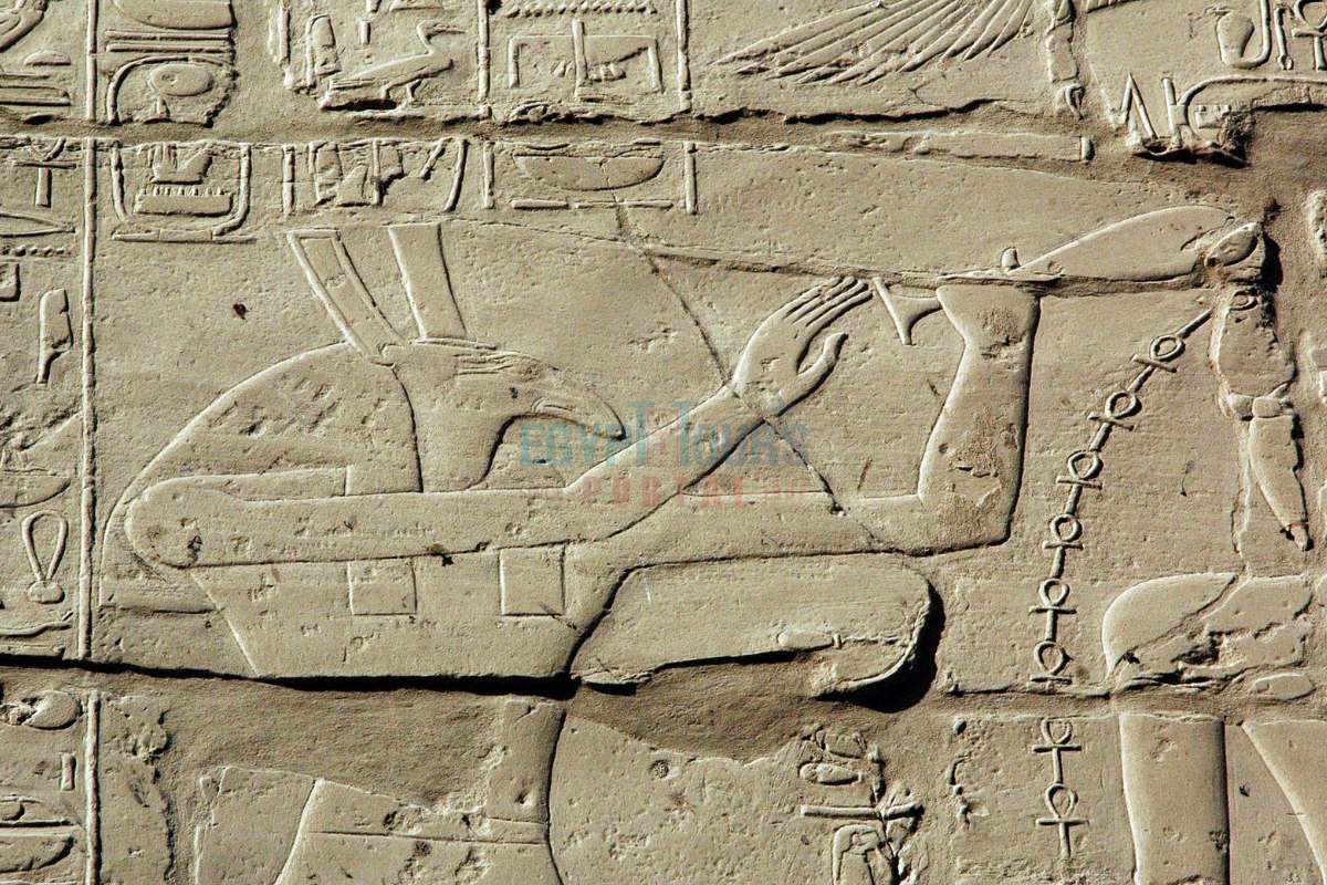 Deus Seth do Salão Hipostilo de Karnak - Egypt Tours Portal