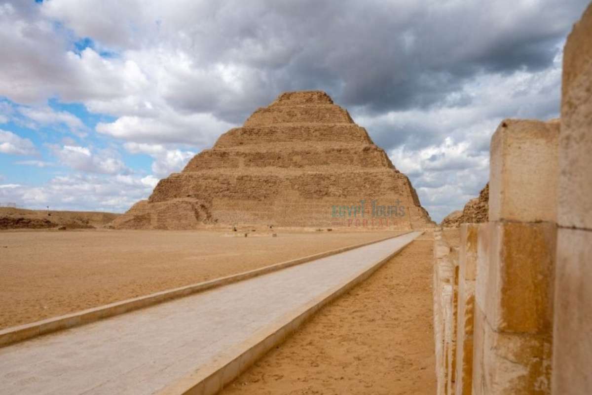 O legado monumental dos faraós do antigo reino - Egypt Tours Portal