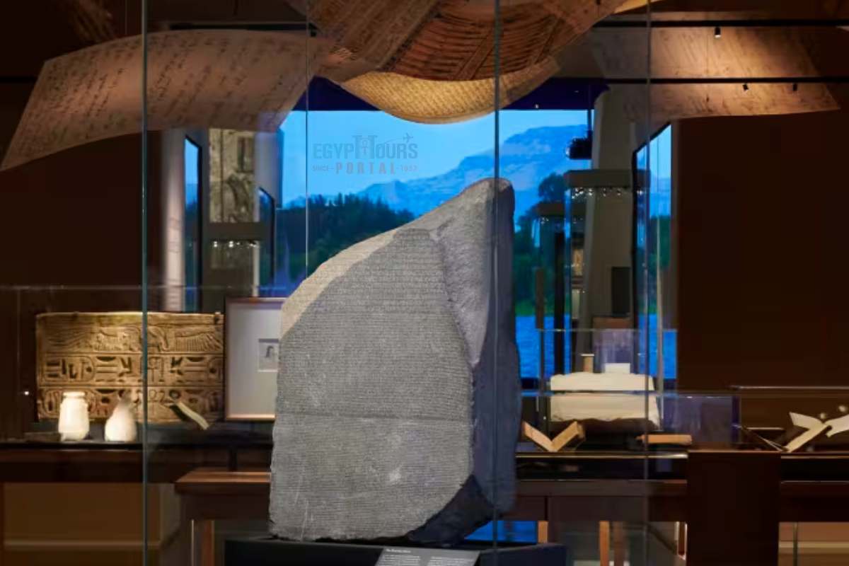 Pedra de Roseta - Egypt Tours Portal