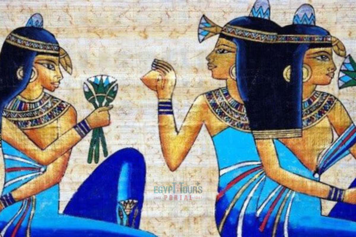 Três encantadoras mulheres egípcias pintadas em papiro - Egypt Tours Portal